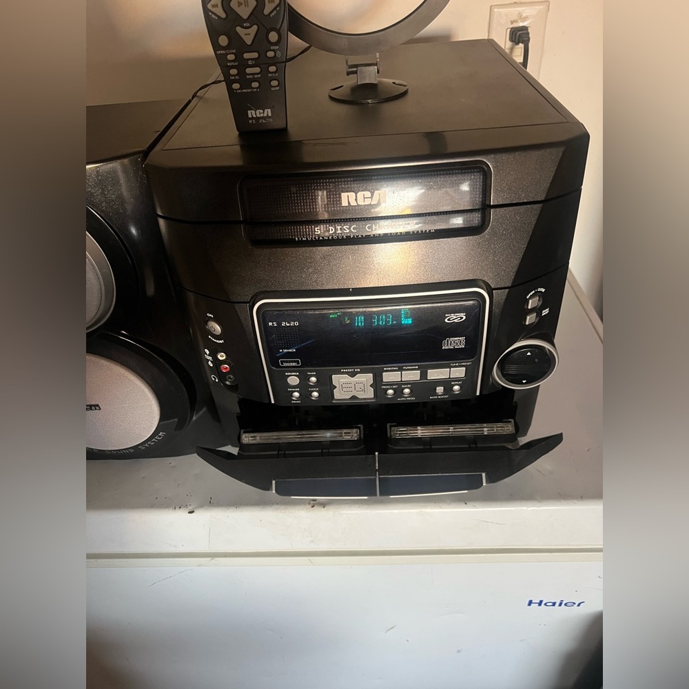 Vintage RCA 5-Disc Charger Player Speaker Remote and Manual RS2620 Conditions - Picture 7 of 7
